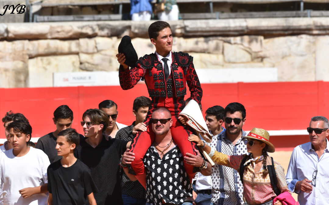 VENDANGES NÎMOISES : NOVILLADA DE GALLON