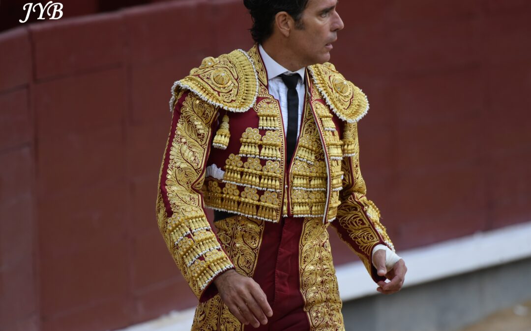 PHOTOS DU JOUR : COSTUMES DE LUMIERE
